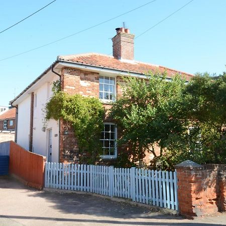 Pebble Beach Cottage, Aldeburgh Exterior photo