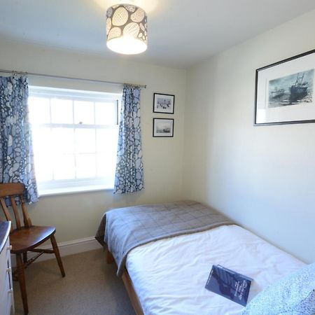 Pebble Beach Cottage, Aldeburgh Exterior photo