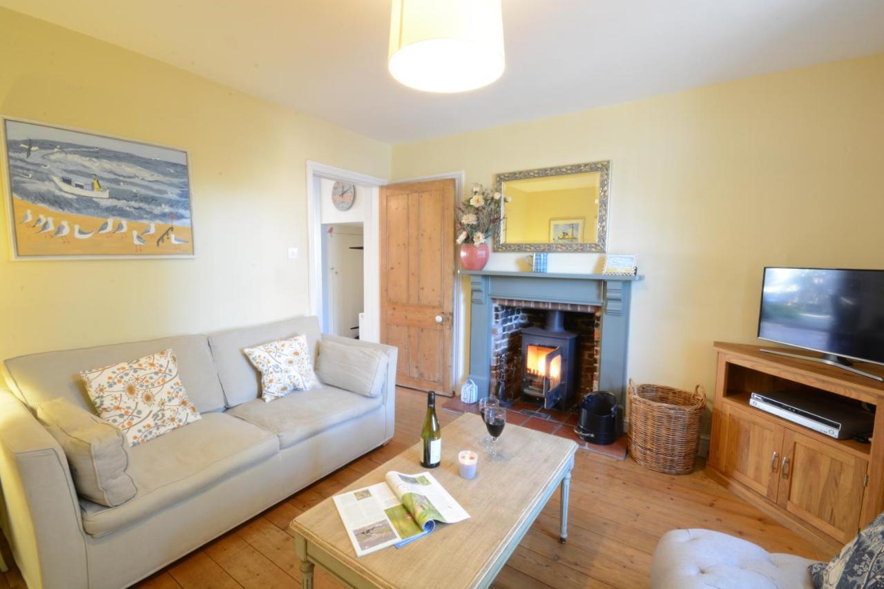 Pebble Beach Cottage, Aldeburgh Exterior photo