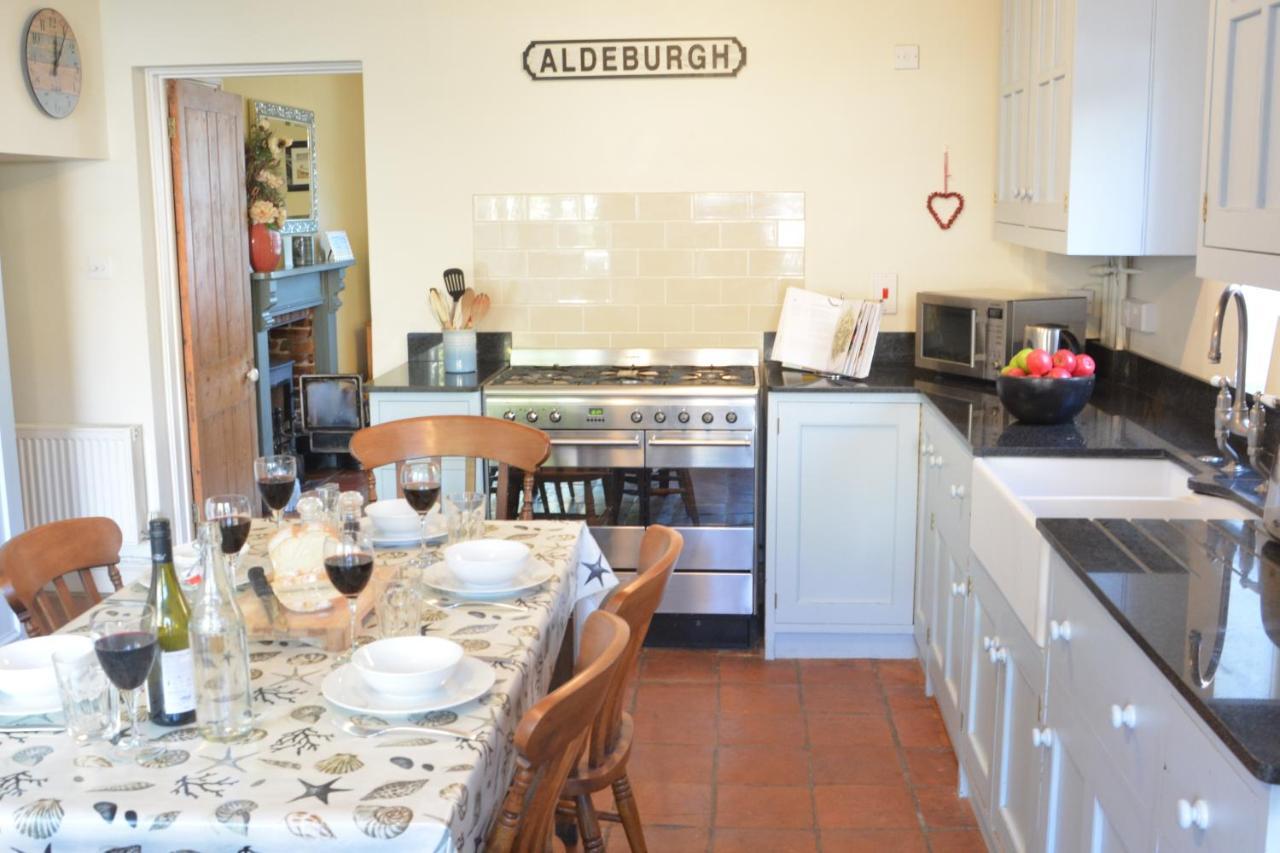 Pebble Beach Cottage, Aldeburgh Exterior photo